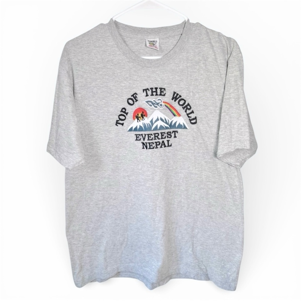 Nepal Shangri La Men’s Mount Everest T-Shirt Tee Size Large Embroidered Travel